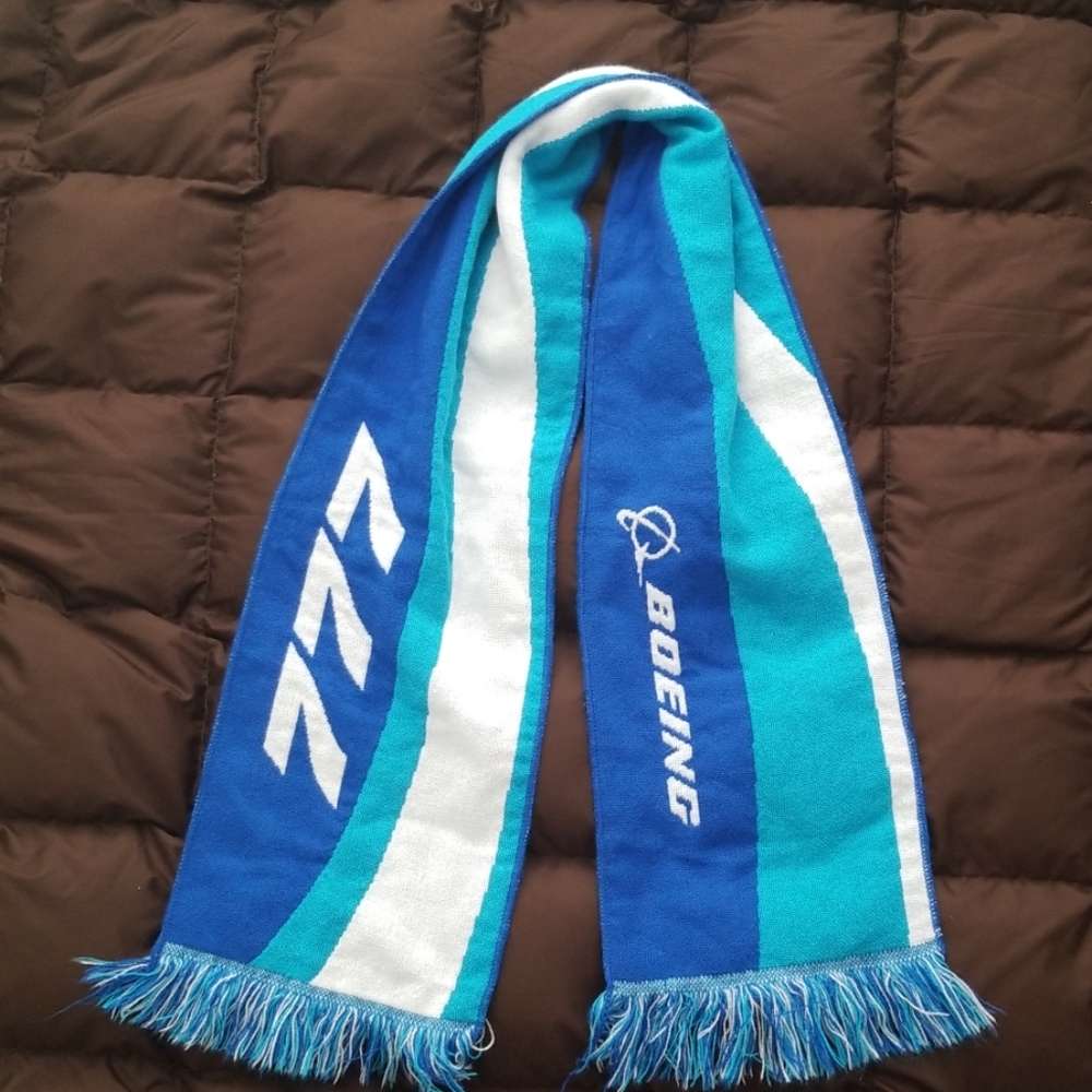 Boeing 777 fringe Scarf